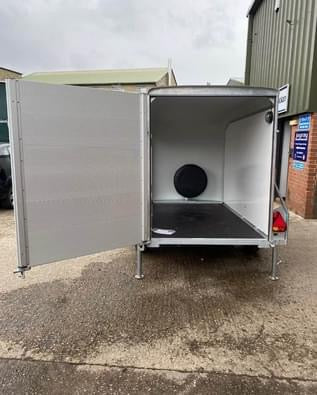 Debon C255 Box Trailer