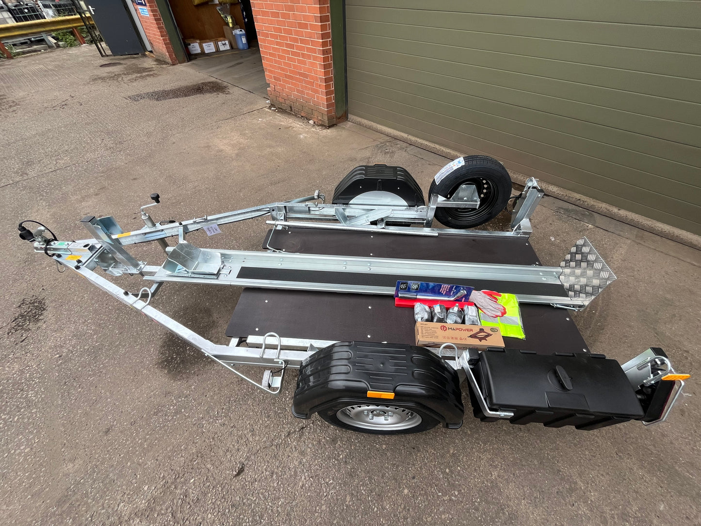 Debon MOTO 1 Motorcycle Trailer – Premium Motorcycle Trailer for Safe, Easy Transport