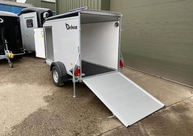 Debon C255 Box Trailer