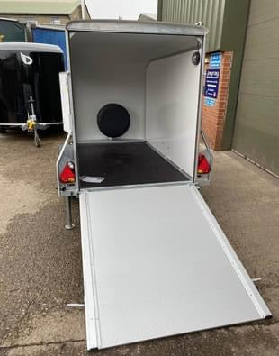 Debon C255 Box Trailer