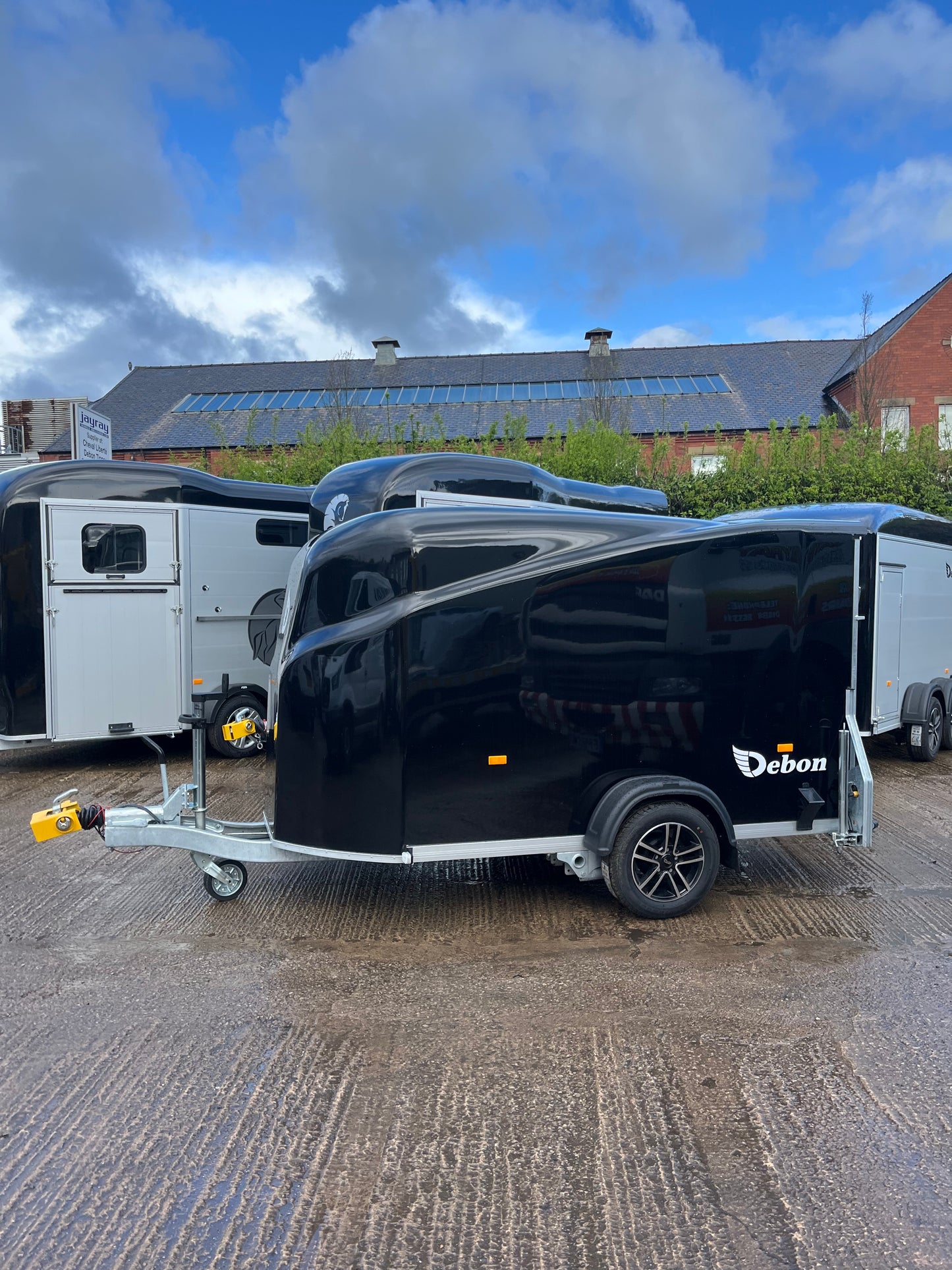 Debon Cargo 1300 Box Trailer