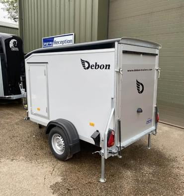 Debon C255 Box Trailer
