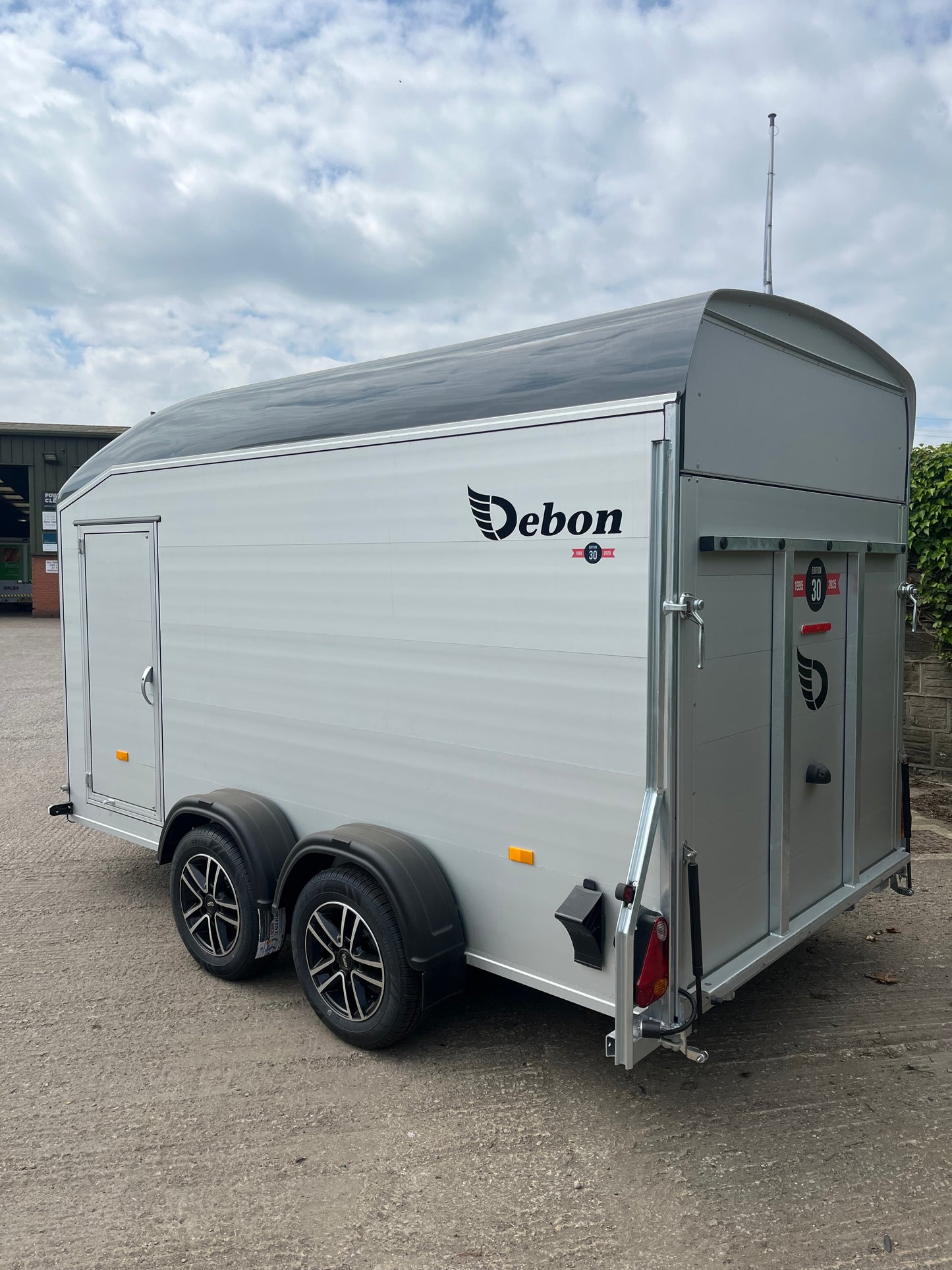 Debon C700 Box Trailer | Large Lightweight Enclosed Cargo Trailer for Sale
