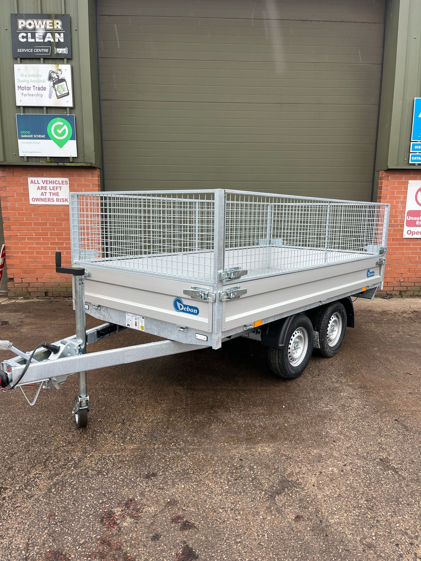 Debon PW1.2 Electric Tipper Trailer – Heavy-Duty Performance, Effortless Tipping