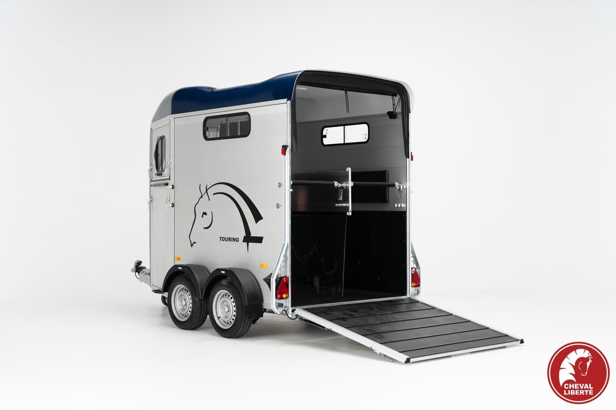 Cheval Touring Country Rear Rap with Low Angle due to the Pullman 2 Suspension