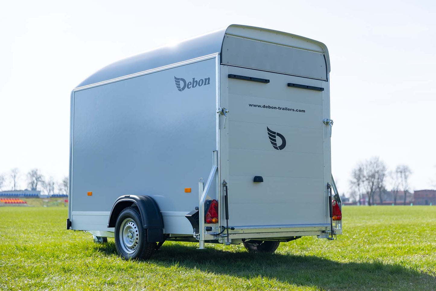 Debon C300 Box Trailer – Durable, Lightweight, and Built for Professionals