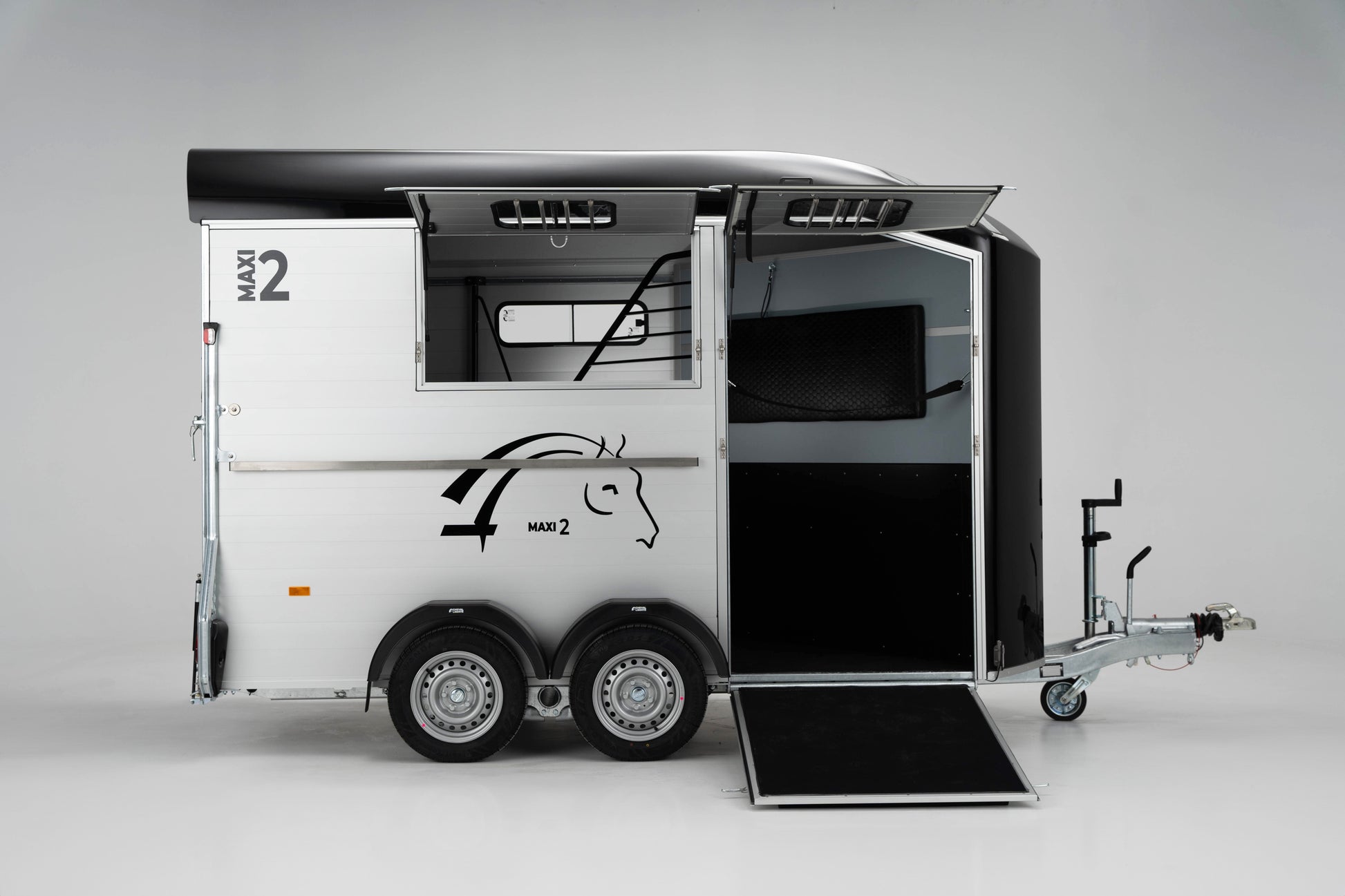 Cheval Liberté Maxi 2 Herringbone Horse Trailer for Two Horses