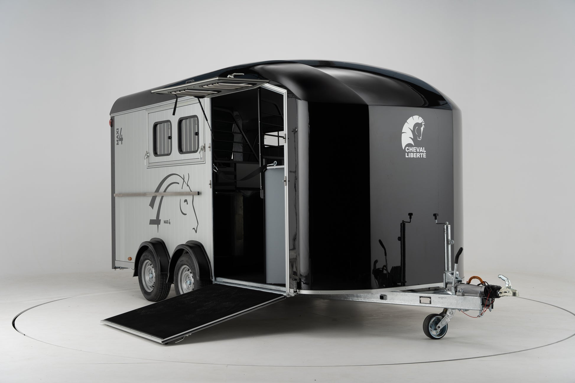 Cheval Liberté Maxi 4 Trailer with Front Ramp Open for Safe Horse Unloading