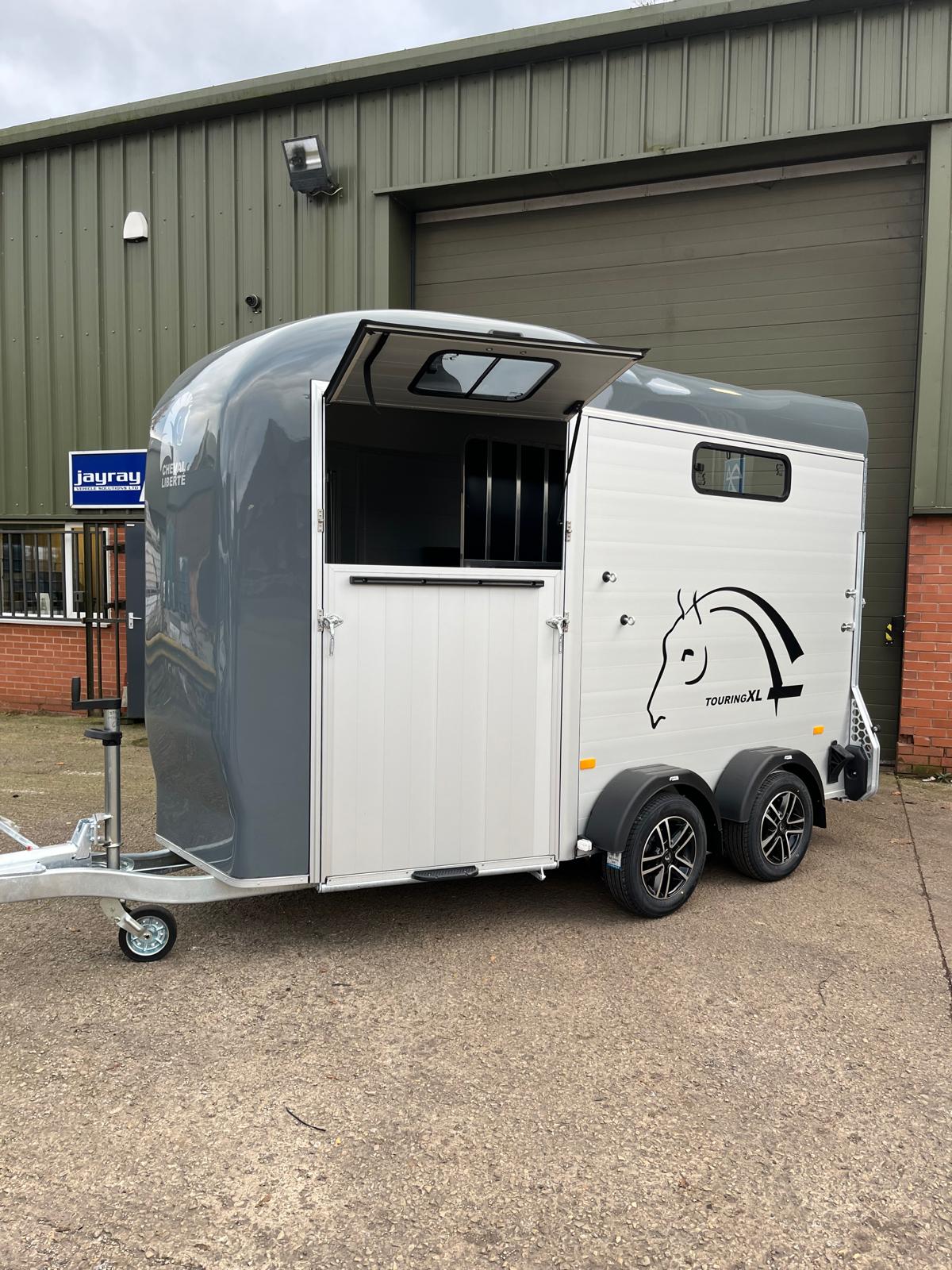 Cheval Liberté Touring XL Horse Trailer with Front Ramp Window Open