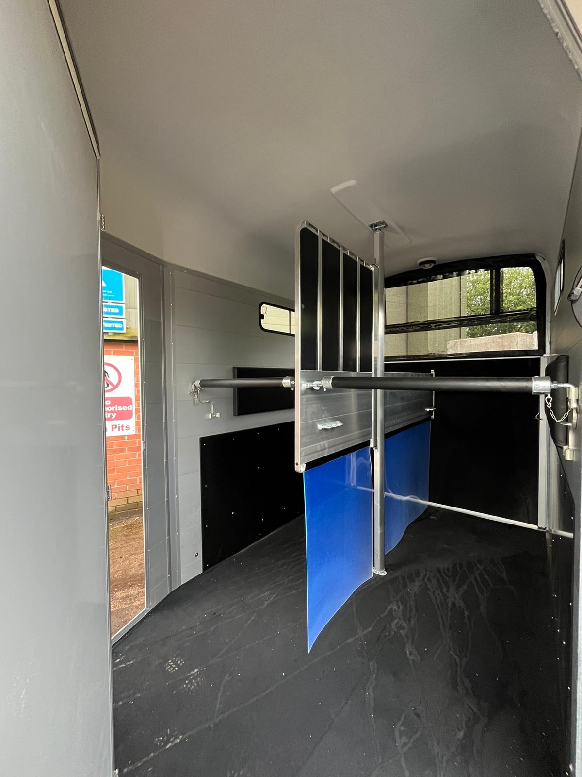 Interior of Cheval Liberté Touring XL Showing Extra Height and Space for Two Horses