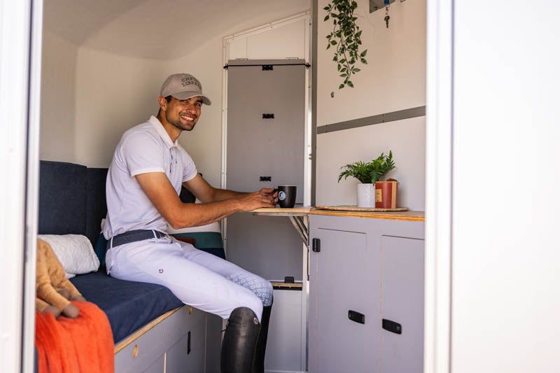 Cheval Liberté Maxi 3 Living Signature – Factory-Fitted Horse Trailer with Living, Pullman 2 Suspension
