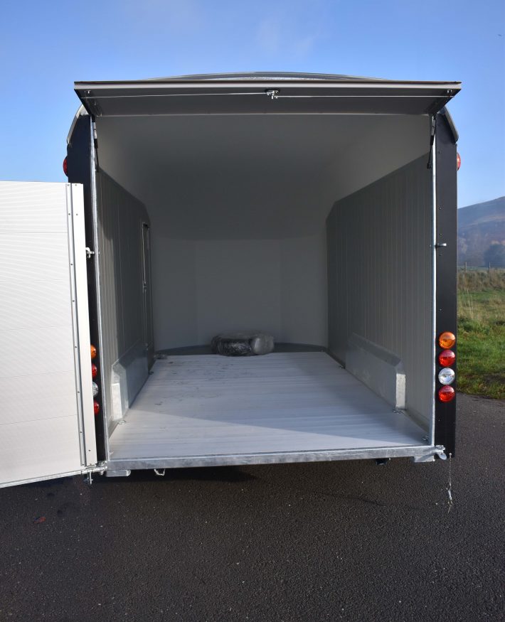 Debon C800 Box Trailer – Heavy-Duty, Twin Axle Braked Trailer for Commercial Use