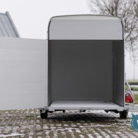 Debon C400 Barn Door Open for Easy Loading of Cargo with Fork Truck or Walk In