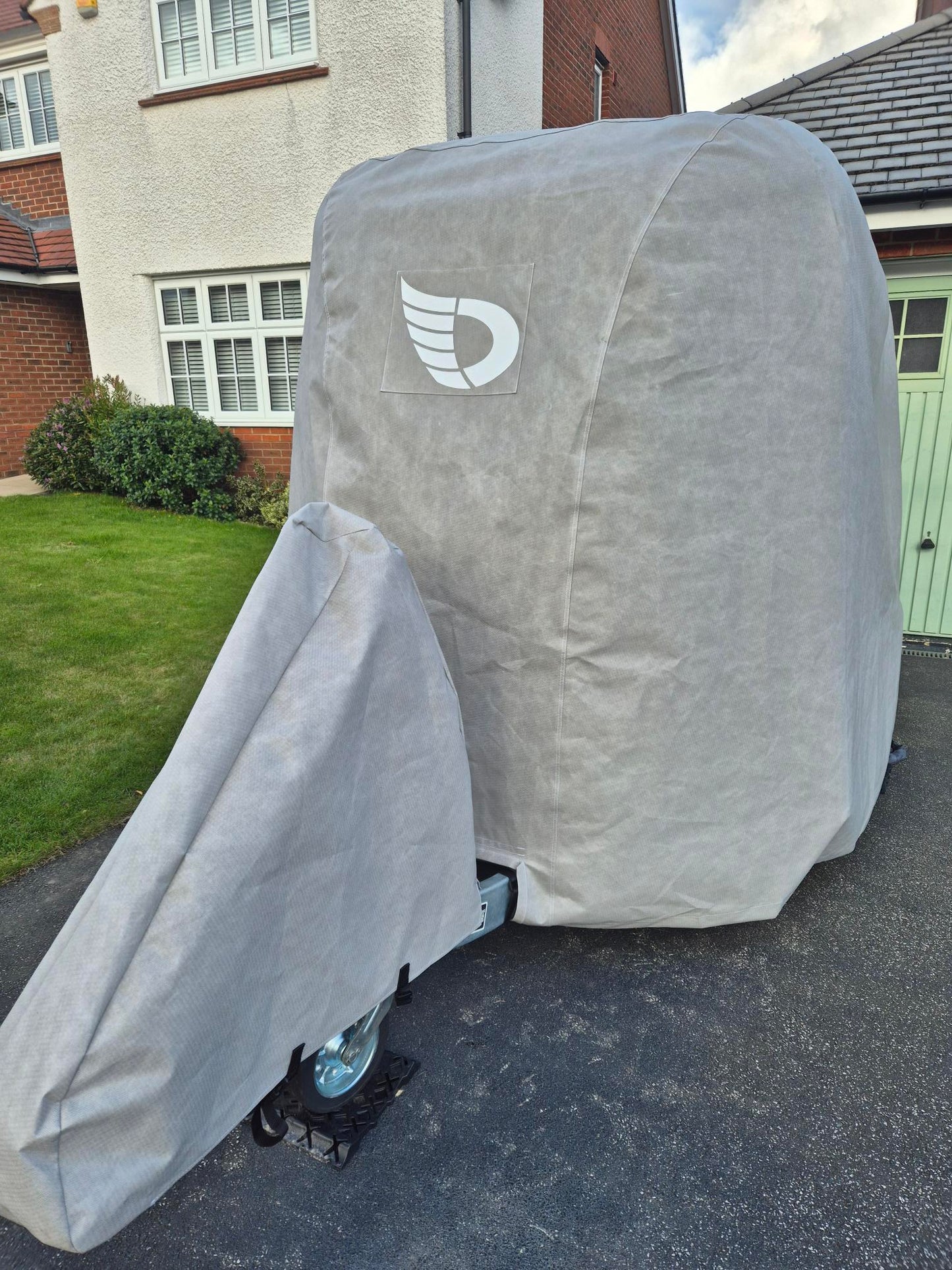 Debon Trailer Cover for single axle box-van trailers.