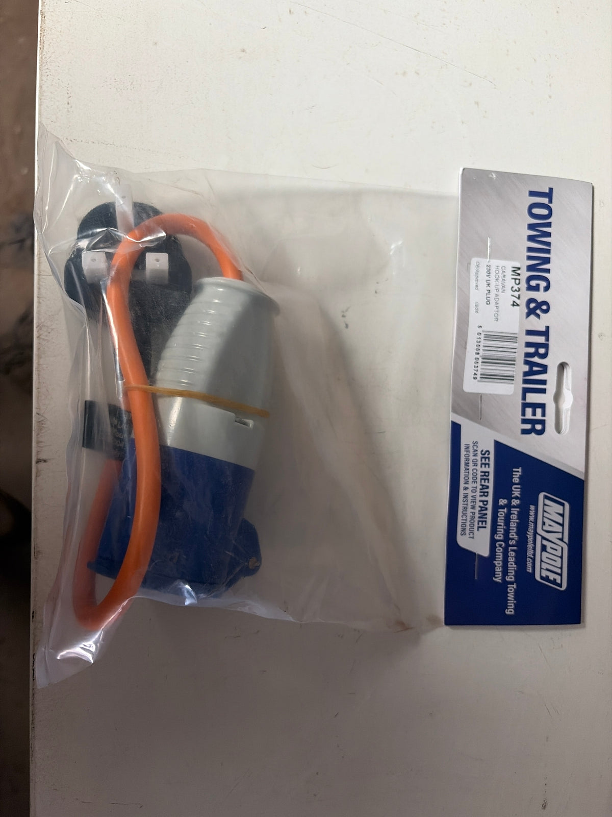 Caravan/Trailer Hook-Up Adapter