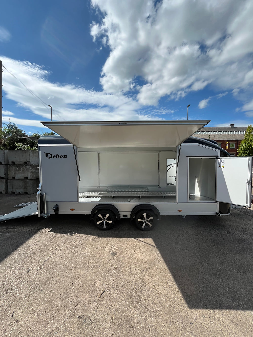 Debon C1000 Car Transporter Trailer – Heavy-Duty, Lightweight & Built to Perform