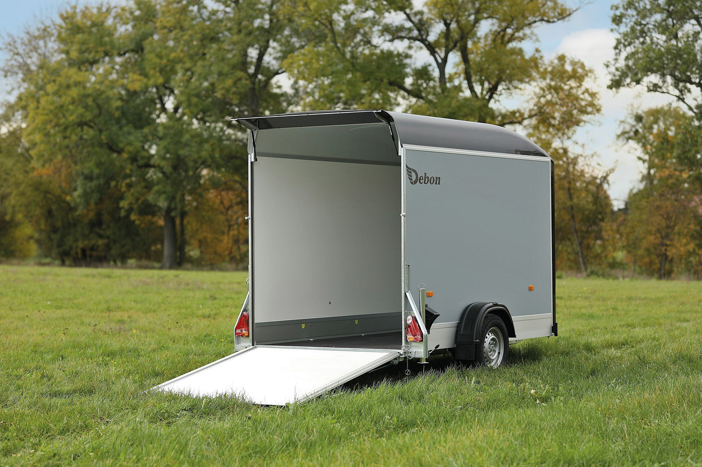 Debon C300 Box Trailer – Durable, Lightweight, and Built for Professionals