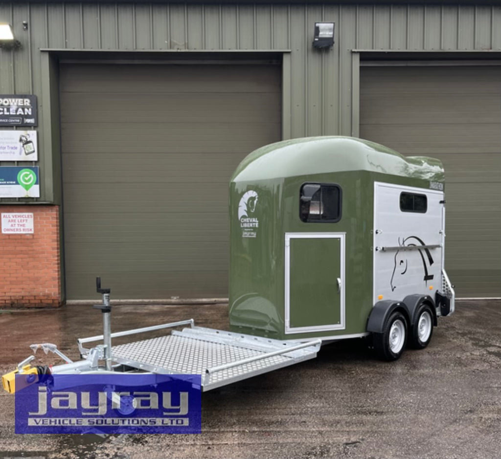 Cheval Liberté Gold Marathon Horse and Carriage trailer