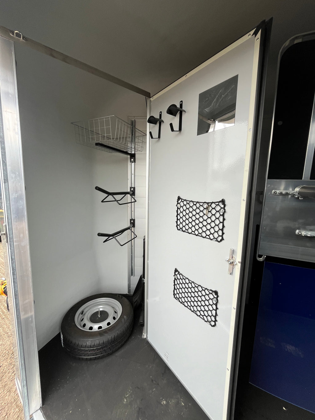 Cheval Liberté Touring Country XL Horse Trailer
