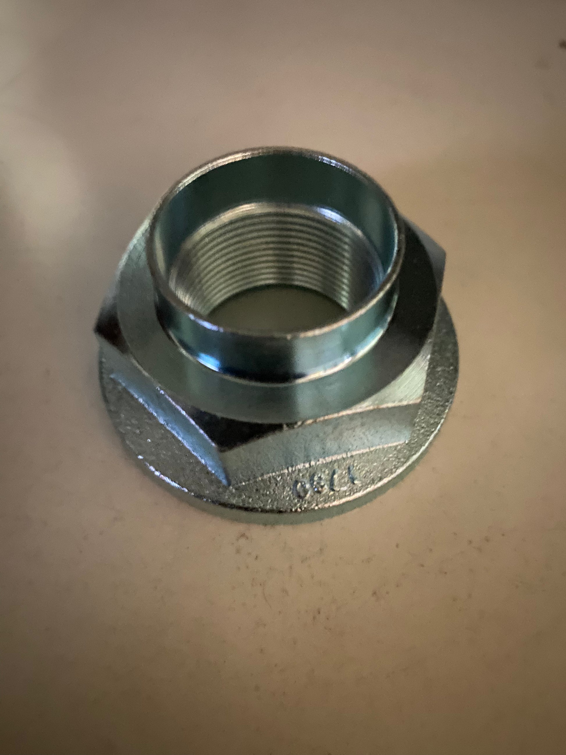 Single Nut Racing Hub Trailer One Shot Hub Nut- horse trailers/IWT – Jayray Vehicle Solutions ...