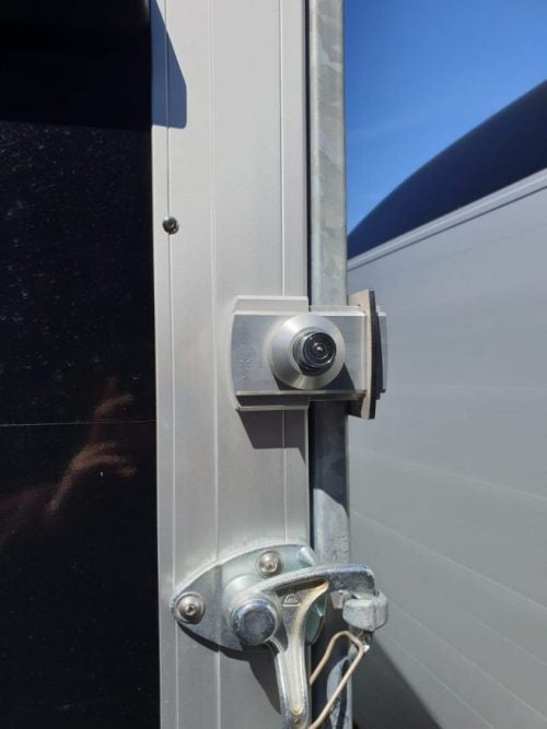 Debon Box Trailer rear door lock
