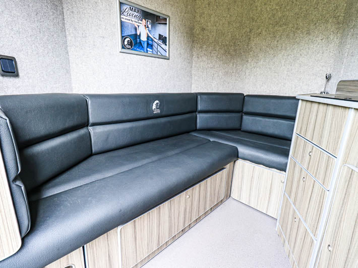 Cheval Liberté Maxi 3 Living - Iconic. Premium 3 horse trailer with luxury for overnight stays.