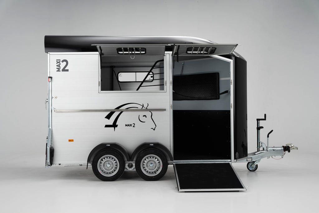 Cheval Liberté Maxi 2 Herringbone Horse Trailer for Two Horses
