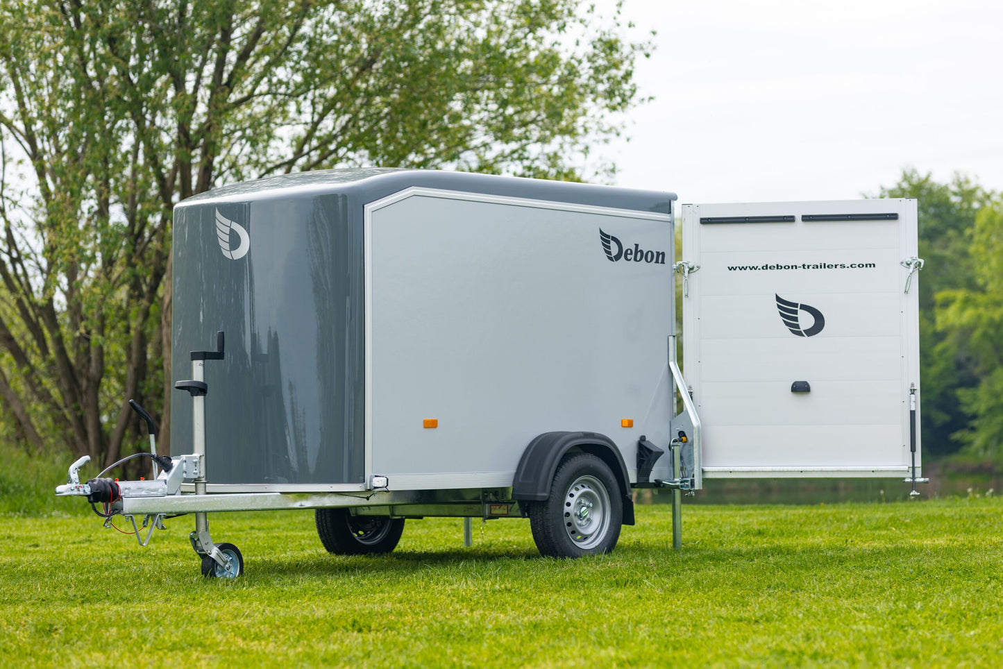 Debon C255 Box Trailer