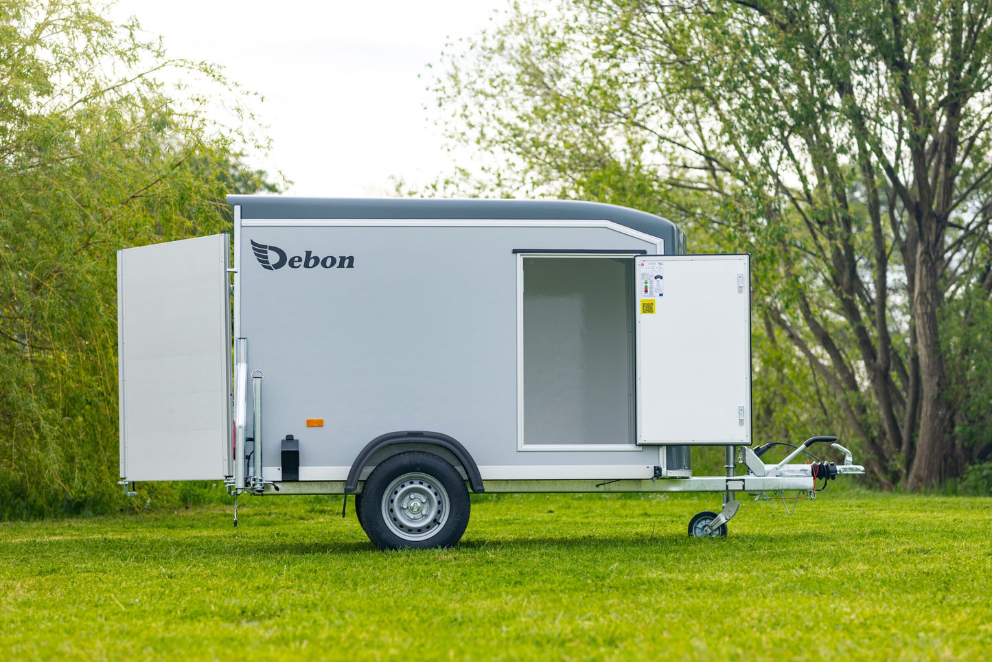 Debon C255 Box Trailer