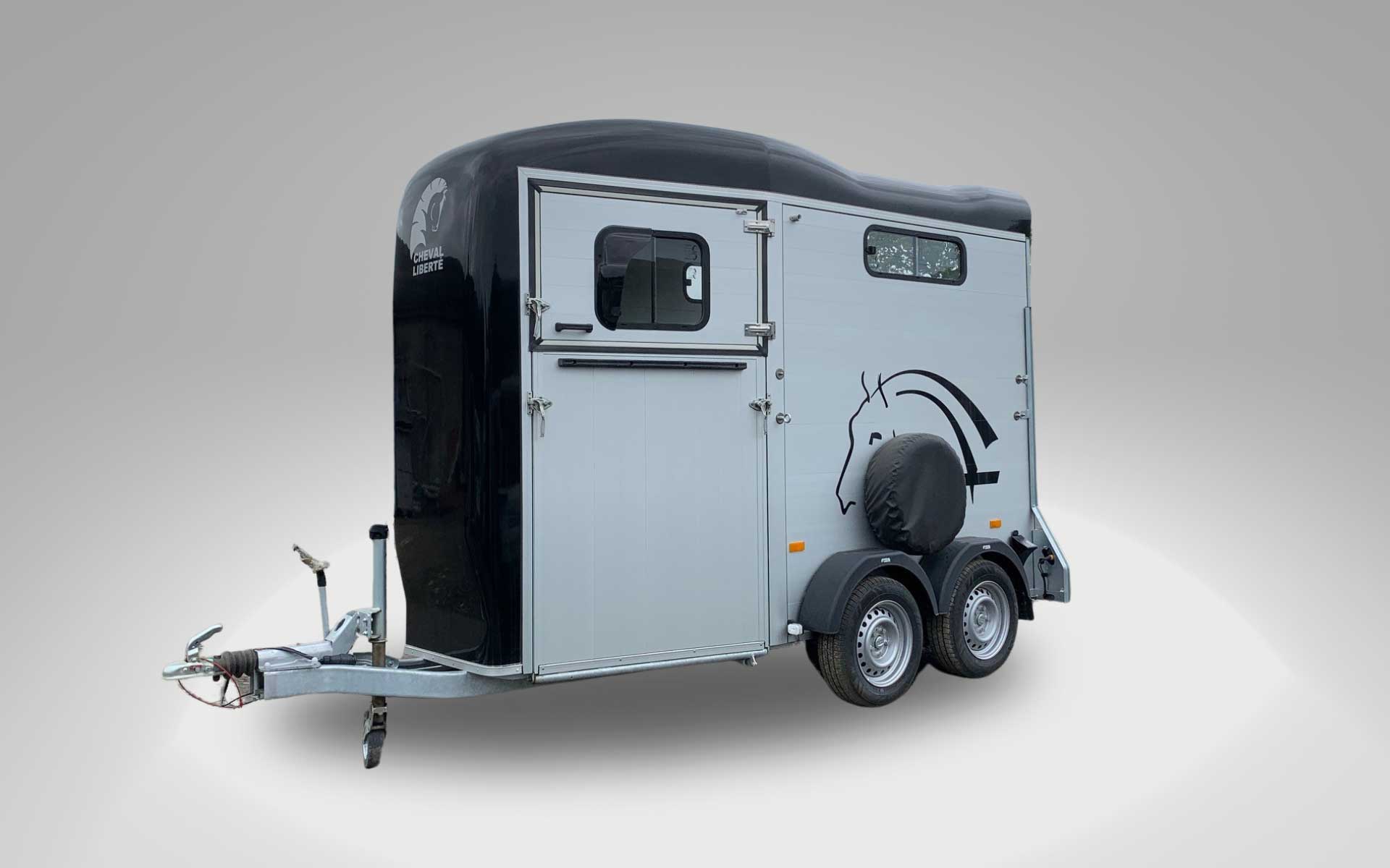 Cheval Liberté Touring One Horse Trailer – Lightweight Single Horse Trailer